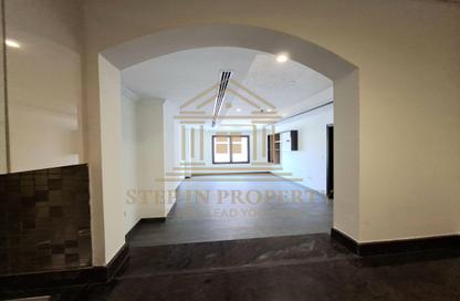 Apartment - 1 Bedroom - 2 Bathrooms for rent in East Porto Drive - Porto Arabia - The Pearl Island - Doha