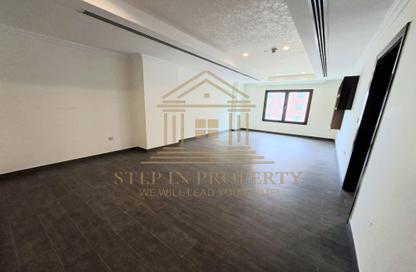 Apartment - 1 Bedroom - 2 Bathrooms for rent in East Porto Drive - Porto Arabia - The Pearl Island - Doha