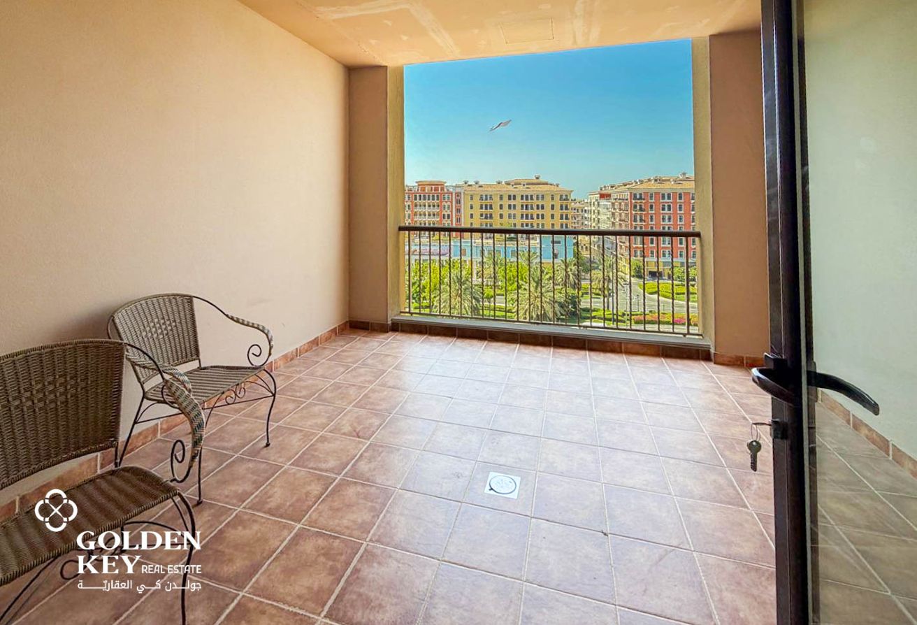 Bills Included | FF ꟷStudio with Spacious Balcony