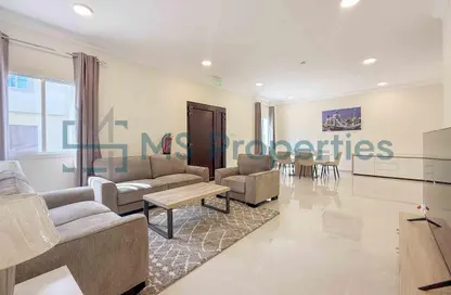 Villa - 6 Bedrooms - 7 Bathrooms for rent in Al Kheesa - Al Kheesa - Umm Salal Mohammed