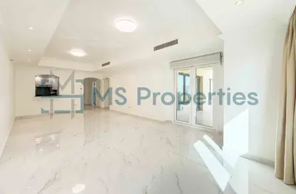 Apartment - 2 Bedrooms - 3 Bathrooms for rent in East Porto Drive - Porto Arabia - The Pearl Island - Doha