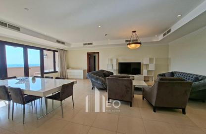Apartment - 2 Bedrooms - 3 Bathrooms for rent in East Porto Drive - Porto Arabia - The Pearl Island - Doha