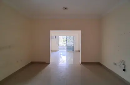 Apartment - 3 Bedrooms - 2 Bathrooms for rent in Najma 28 - Ibn Dirhem Street - Najma - Doha