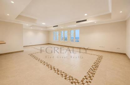 Apartment - 3 - 4 for sale in West Porto Drive - Porto Arabia - The Pearl Island - Doha