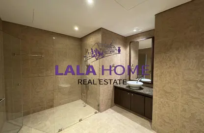 Apartment - 1 Bedroom - 2 Bathrooms for rent in East Porto Drive - Porto Arabia - The Pearl Island - Doha
