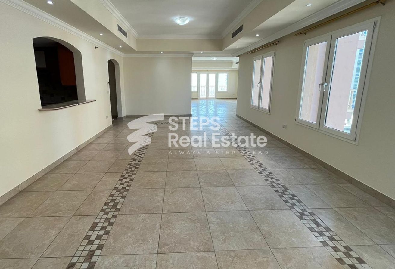 Sea View 1 Bedroom Apartment in Porto Arabia