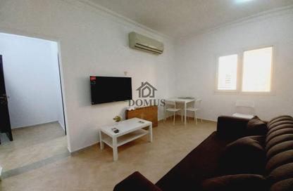 Apartment - 1 - 1 for rent in Hiteen Street - Al Muntazah - Doha