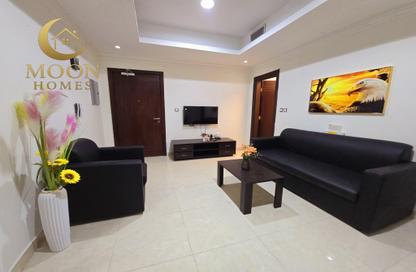 Apartment - 1 Bedroom - 2 Bathrooms for rent in Salaja Street - Doha Al Jadeed - Doha