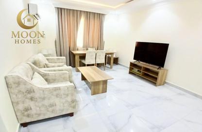 Apartment - 2 Bedrooms - 2 Bathrooms for rent in Umm Ghwailina Comm - Umm Ghuwalina - Umm Ghuwailina - Doha