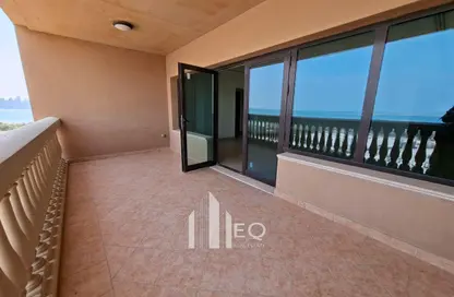 Apartment - 2 Bedrooms - 3 Bathrooms for rent in West Porto Drive - Porto Arabia - The Pearl Island - Doha