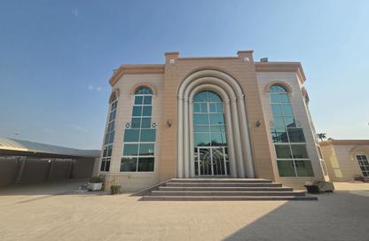 فيلا - 5 غرف نوم - 6 حمامات للايجار في شارع الشط - الخليج الغربي - الدوحة