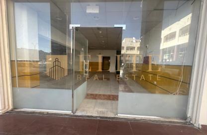 Shop - Studio - 2 Bathrooms for rent in Oriental Village - Al Aziziyah - Al Aziziyah - Doha