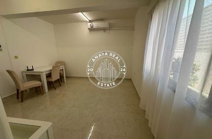 Villa - 1 Bedroom - 1 Bathroom for rent in Al Dafna - Al Dafna - Doha