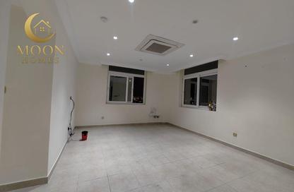 Apartment - 3 Bedrooms - 3 Bathrooms for rent in Najma street - Old Airport Road - Doha
