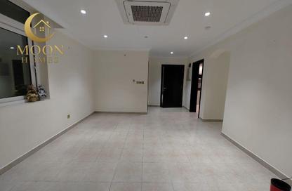 Apartment - 3 Bedrooms - 3 Bathrooms for rent in Najma street - Old Airport Road - Doha