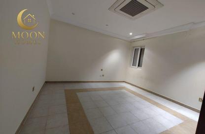 Apartment - 3 Bedrooms - 3 Bathrooms for rent in Najma street - Old Airport Road - Doha