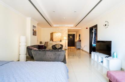 Apartment - 1 Bedroom - 2 Bathrooms for rent in East Porto Drive - Porto Arabia - The Pearl Island - Doha