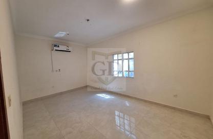 Apartment - 2 - 2 for rent in Fereej Bin Omran - Doha