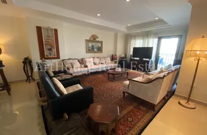 Apartment - 2 Bedrooms - 3 Bathrooms for rent in Porto Arabia - The Pearl Island - Doha