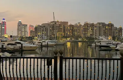 Shop - Studio - 2 Bathrooms for rent in La Croisette - Porto Arabia - The Pearl Island - Doha