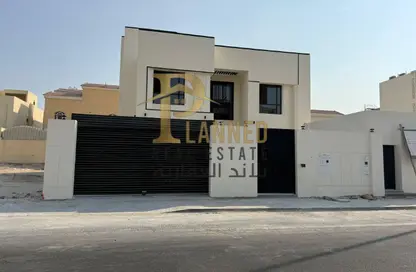 فيلا - 6 غرف نوم - 8 حمامات للبيع في الخيصة - الخيصة - أم صلال محمد