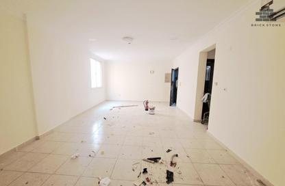 Apartment - 2 Bedrooms - 2 Bathrooms for rent in Al Nasr Street - Al Nasr - Doha