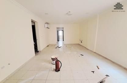 Apartment - 2 Bedrooms - 2 Bathrooms for rent in Al Nasr Street - Al Nasr - Doha