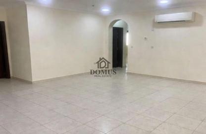 Apartment - 3 Bedrooms - 3 Bathrooms for rent in Al Nasr Street - Al Nasr - Doha