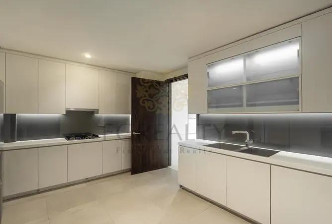 63420105 - Property Image 3