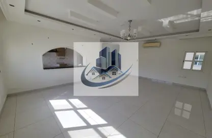 شقة - 3 غرف نوم - 3 حمامات للايجار في شارع ثابت بن زايد - المنصورة - الدوحة