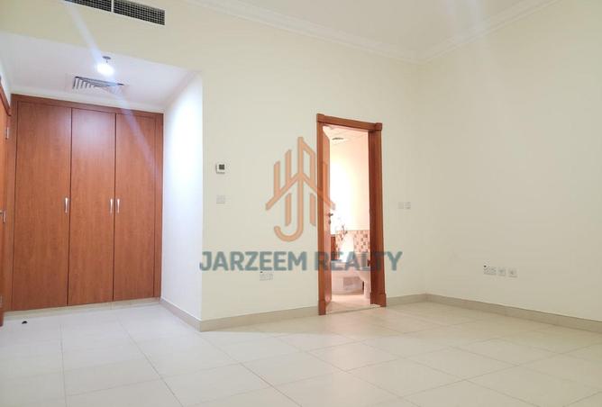 60834104 - Property Image 3