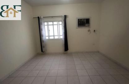 Apartment - 2 Bedrooms - 2 Bathrooms for rent in Al Mansoura - Al Mansoura - Doha