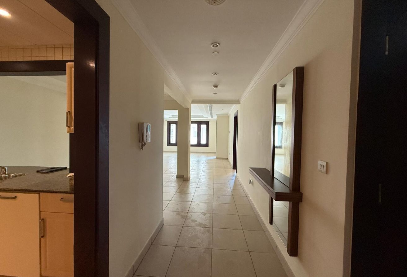 Modern 1BHK in The Pearl | Dual View thumbnail 4