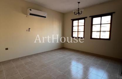 Villa - 4 Bedrooms - 3 Bathrooms for rent in Al Maamoura - Al Maamoura - Doha