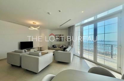 Penthouse - 3 Bedrooms - 5 Bathrooms for rent in Floresta Gardens - Floresta Gardens - The Pearl Island - Doha