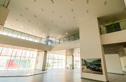 Show Room - Studio - 2 Bathrooms for rent in B-Ring Road - B-Ring Road - Doha
