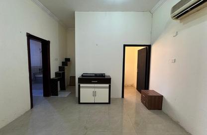 Apartment - 1 Bedroom - 1 Bathroom for rent in Ain Khaled Villas - Ain Khaled - Doha