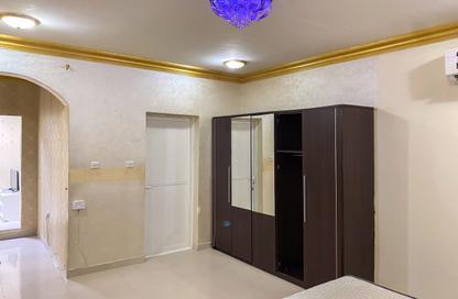 Apartment - Studio - 1 Bathroom for rent in Mamoura 18 - Al Maamoura - Doha