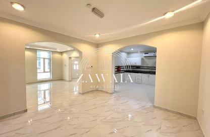 Compound - 4 Bedrooms - 4 Bathrooms for rent in Wadi Al Markh - Muraikh - AlMuraikh - Doha