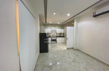 Villa - 5 Bedrooms - 6 Bathrooms for rent in Al Thumama - Al Thumama - Doha