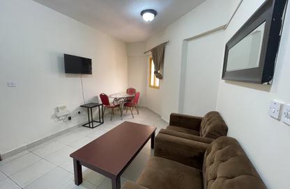 Apartment - 1 Bedroom - 1 Bathroom for rent in Umm Ghwailina Comm - Umm Ghuwalina - Umm Ghuwailina - Doha