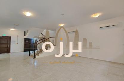 Villa - 3 Bedrooms - 4 Bathrooms for rent in Al Luqta - Al Luqta - Doha