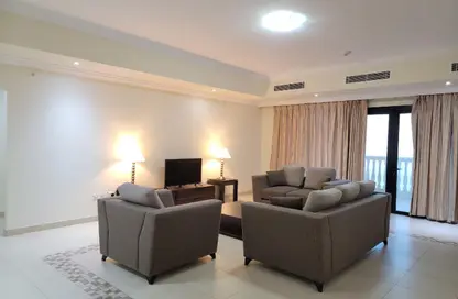 شقة - 2 غرف نوم - 2 حمامات للايجار في طريق بورتو الغربي - بورتو أرابيا - جزيرة اللؤلؤة - الدوحة