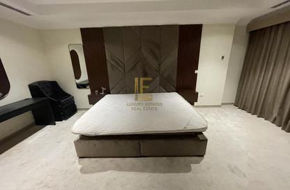Apartment - 1 Bedroom - 3 Bathrooms for rent in West Porto Drive - Porto Arabia - The Pearl Island - Doha