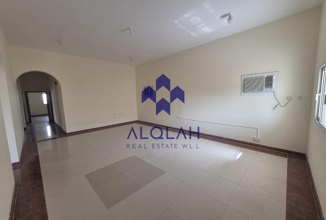 1009995 - Property Image 2