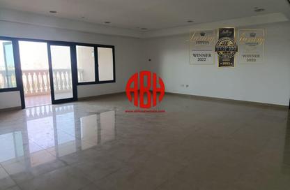 Apartment - 3 Bedrooms - 5 Bathrooms for rent in East Porto Drive - Porto Arabia - The Pearl Island - Doha Apartment - 3 Bedrooms - 5 Bathrooms for rent in East Porto Drive - Porto Arabia - The Pearl Island - Doha