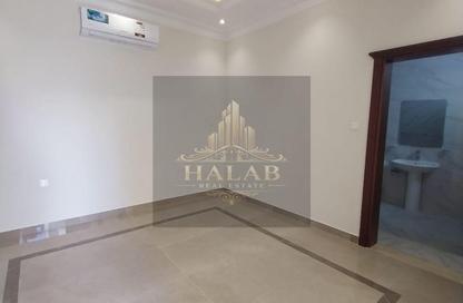 Villa - 6 Bedrooms - 5 Bathrooms for sale in Al Maamoura - Al Maamoura - Doha