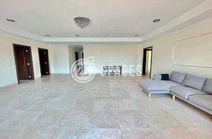 Apartment - 3 Bedrooms - 4 Bathrooms for sale in East Porto Drive - Porto Arabia - The Pearl Island - Doha