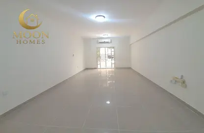 Apartment - 2 Bedrooms - 2 Bathrooms for rent in Al Mansoura - Al Mansoura - Doha
