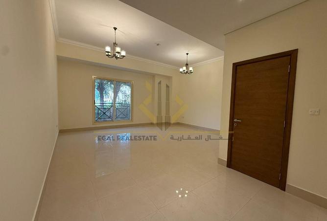 60558155 - Property Main Image